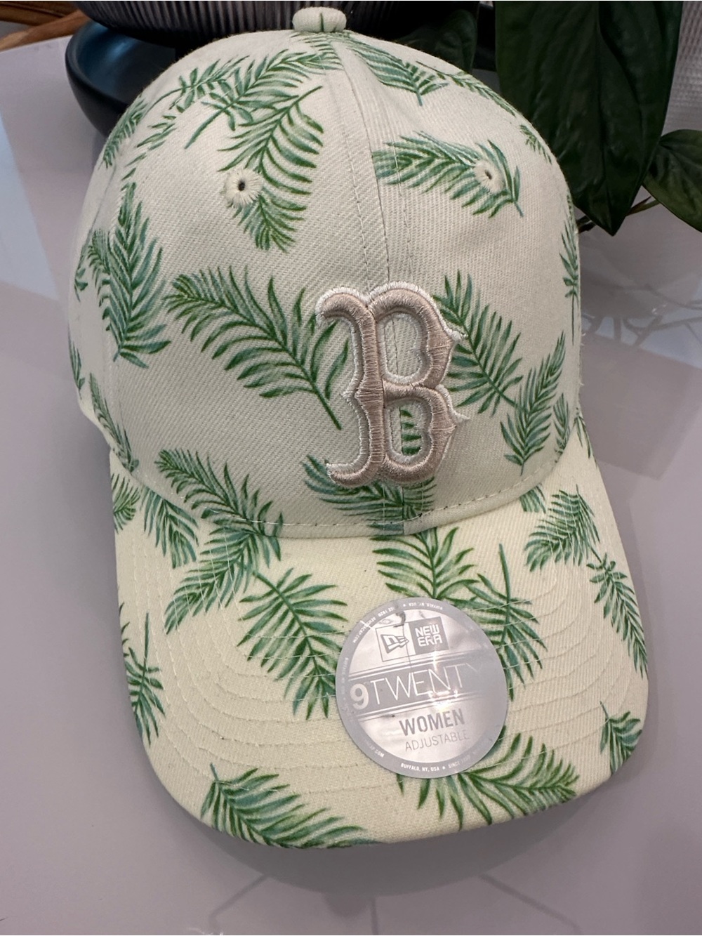 New Era women’s Boston Red Sox Baseball Cap Palm Print 9twenty NEW hat